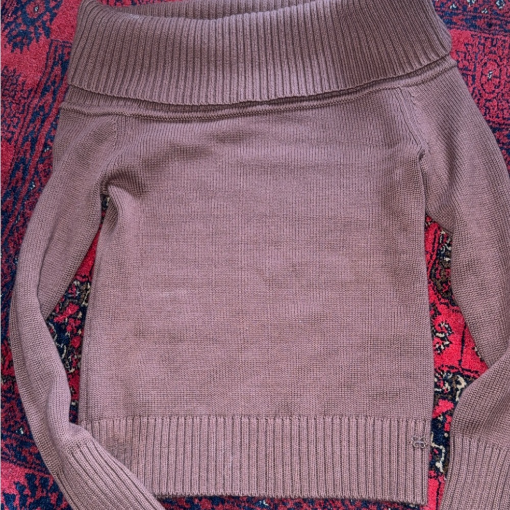Aritzia Sunday Best off shoulders Sweater